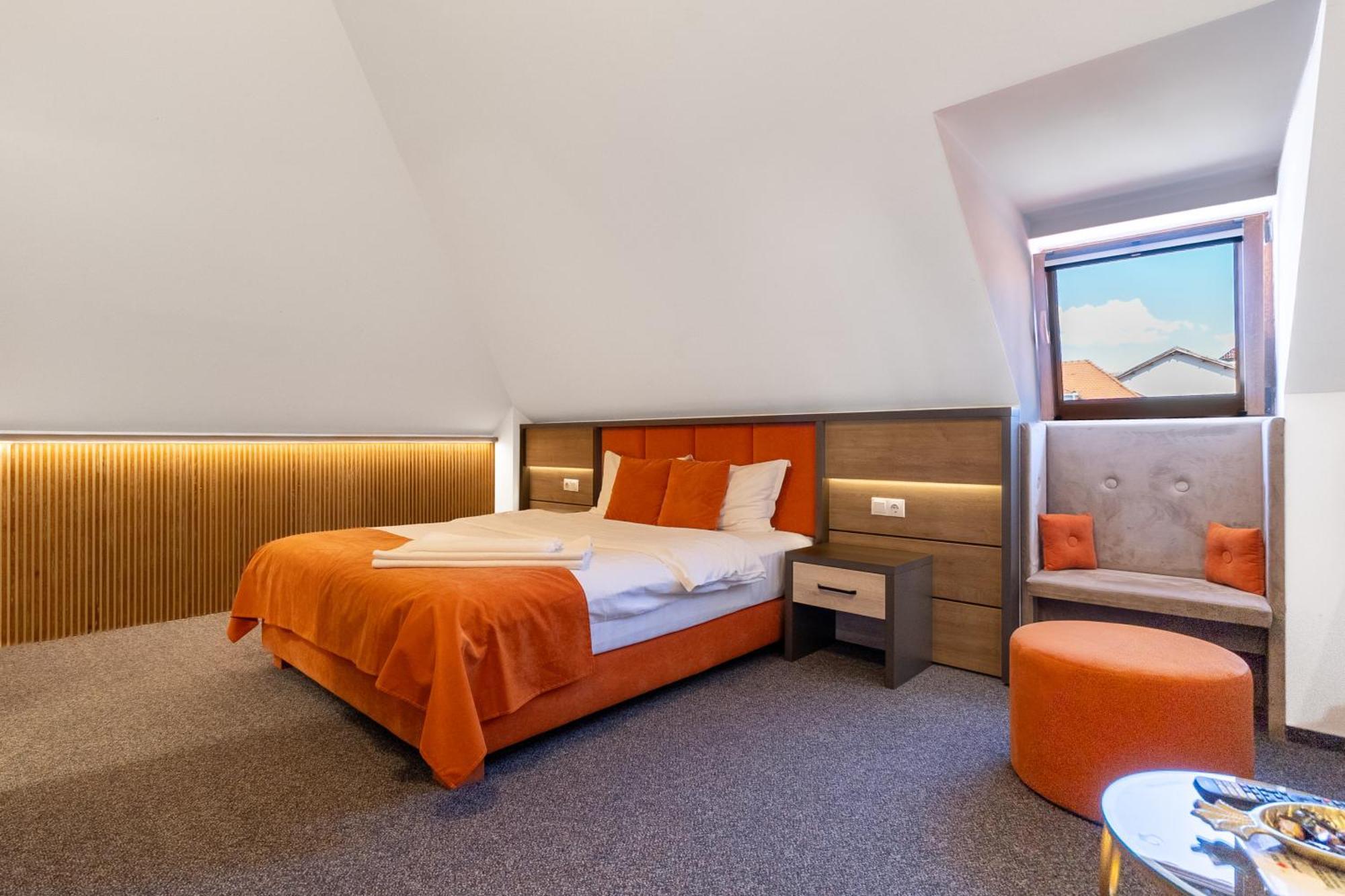 Loft By Lumiere Sibiu Hotel Екстериор снимка